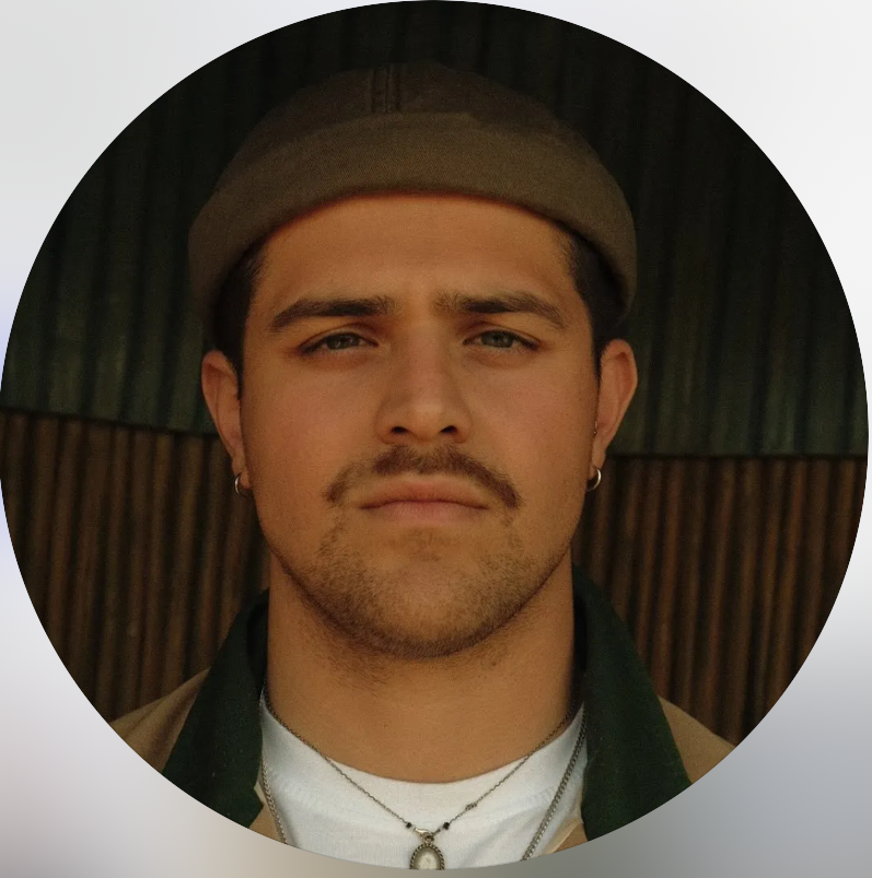 <em>Lucho B.</em>